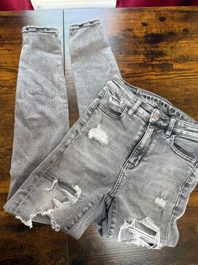 American Eagle Outfitters Women's Gray Distressed Skinny Jeans
